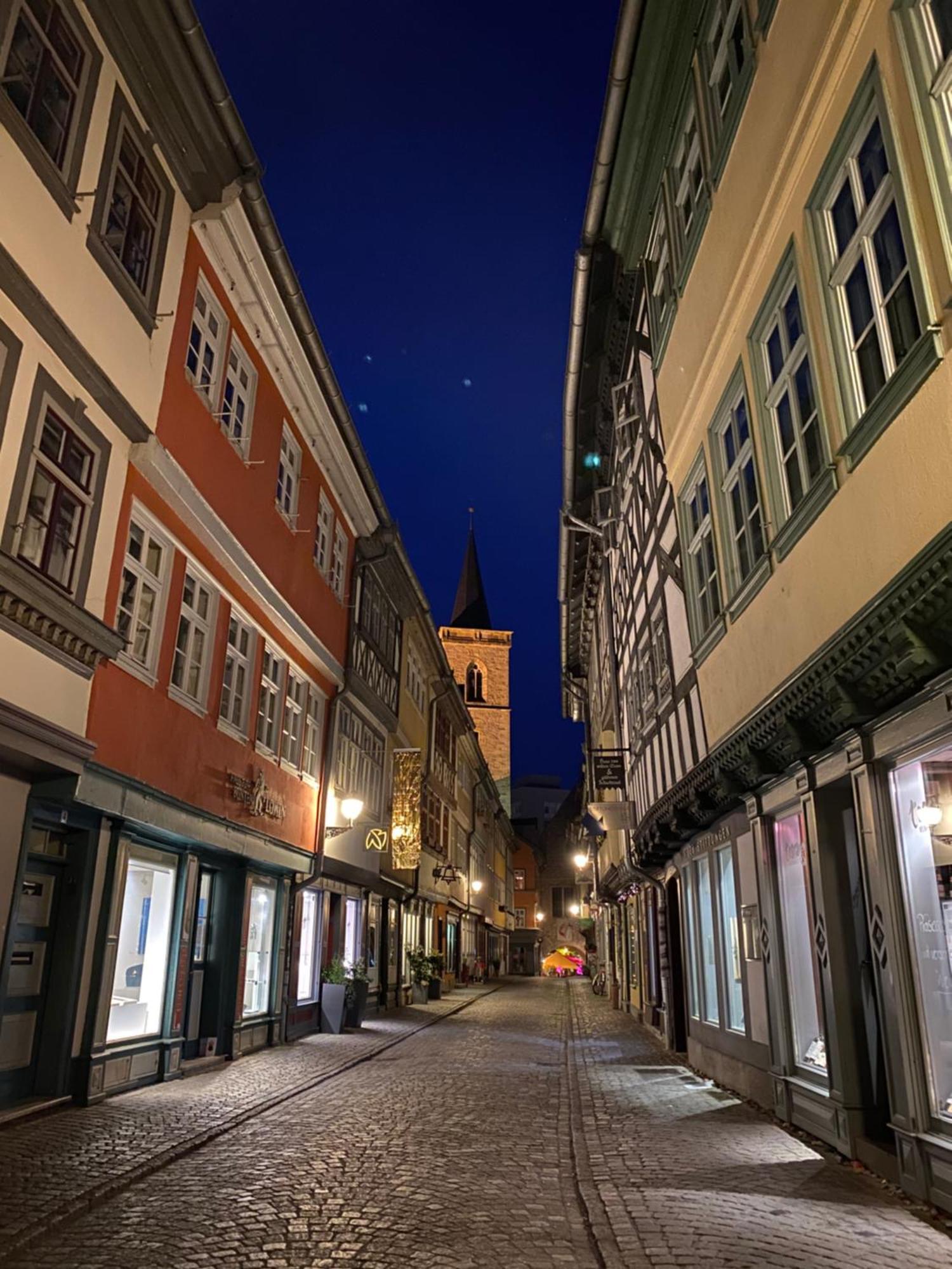 Ferienwohnung Augenblick - Stylisches Apartment In Der Besten Altstadtlage Von エアフルト エクステリア 写真